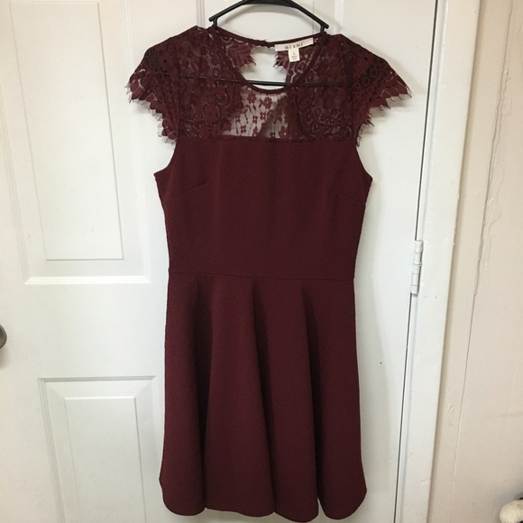 Francesca's SIZE L LACE TOP RED DRESS NWT - Picture 2 of 3